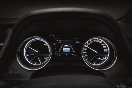 โตโยต้า คัมรีใหม่ Soul Striking Luxury