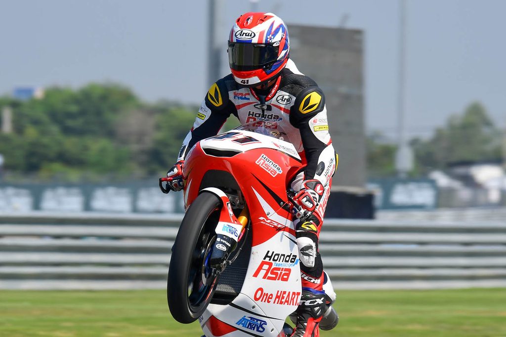 “มาร์เกซ” เฉือน “รอสซี่” คว้าโพล รายการ พีทีที ไทยแลนด์กรังด์ปรีซ์ 