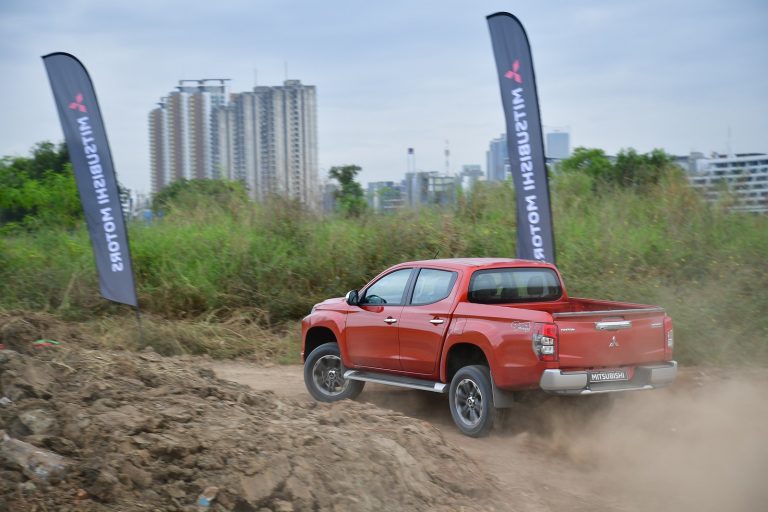 New Mitsubishi Triton, L200