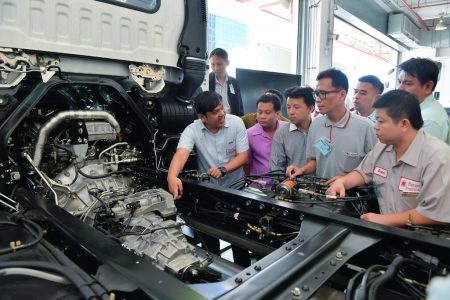 กลุ่มอีซูซุ ร่วมกับ สอศ. จัดสัมมนาเชิงปฏิบัติการ หลักสูตร "เทคโนโลยียานยนต์ อีซูซุ” รุ่นที่ 19-20