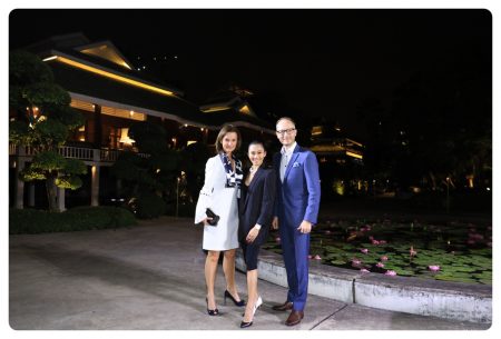 BMW 8 Series Exclusive Dinner