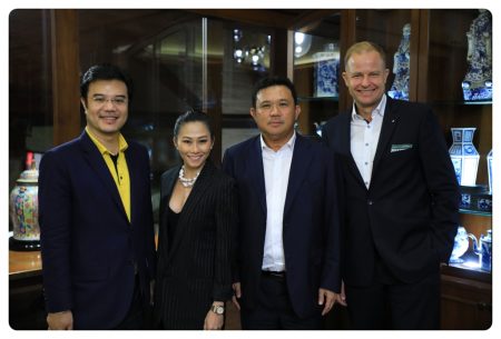 BMW 8 Series Exclusive Dinner