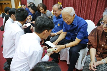 มูลนิธิโตโยต้าฯ มอบทุนการศึกษาแก่นักเรียนนักศึกษาในภาคเหนือ