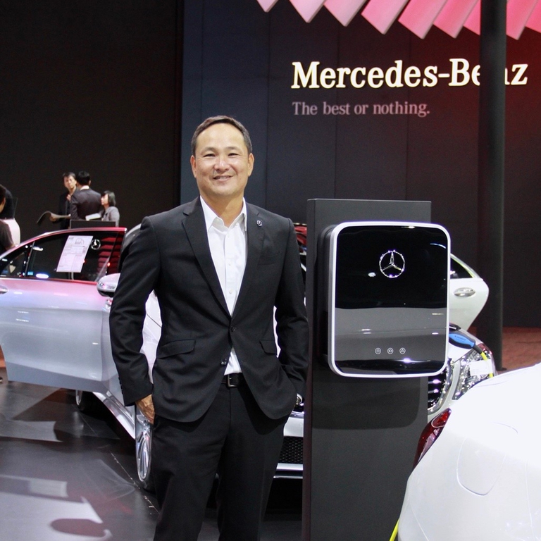 เบนซ์สตาร์แฟลก ส่งความสุขท้ายปี กับแคมเปญดีๆ “SANTA BABY” 