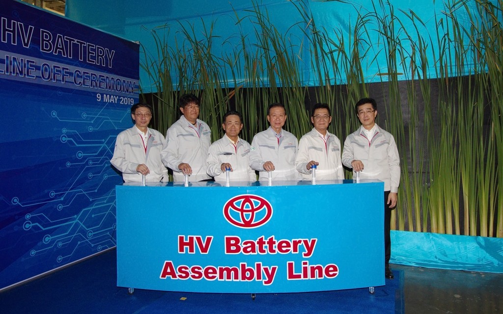 โตโยต้าเปิดสายการผลิตแบตเตอรี่รถยนต์ไฮบริด