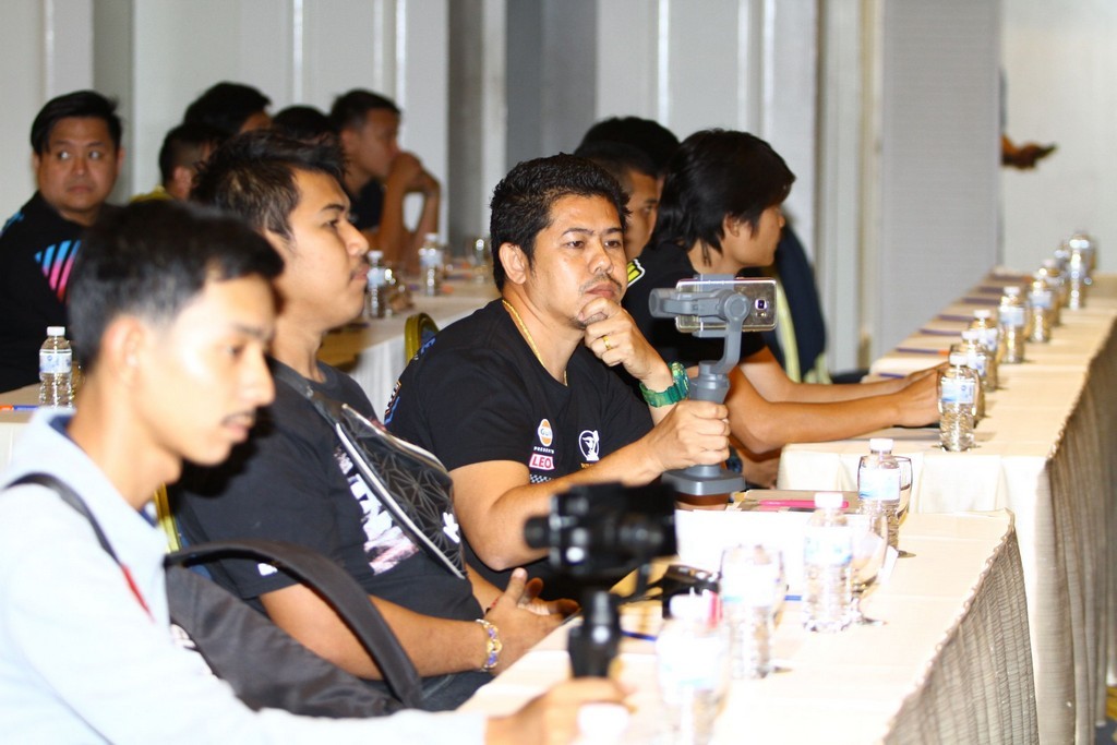 งานแข่งแดร็กเรซซิ่งสุดยิ่งใหญ่ชิงเงิน1.7ล้านบาท