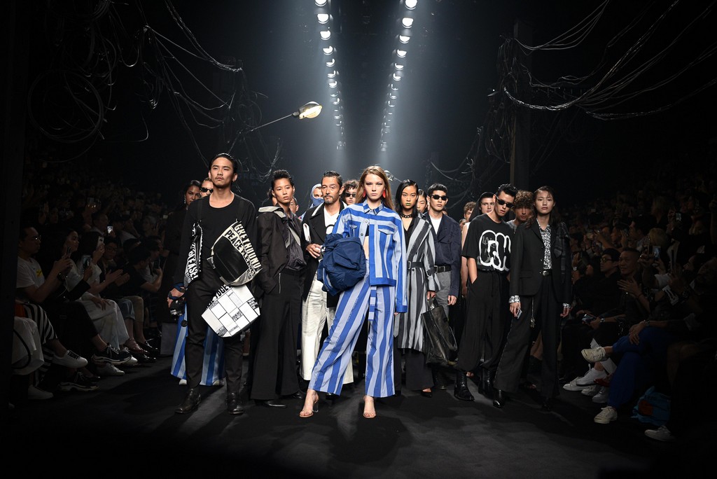 GREYHOUND Original Presented by All-new Honda Accord Hybrid