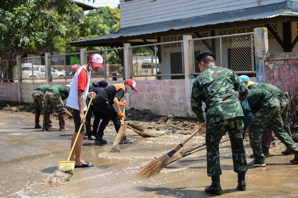 “กองทุนฮอนด้าเคียงข้างไทย” สานต่อความช่วยเหลือผู้ประสบอุทกภัยจังหวัดอุบลฯ