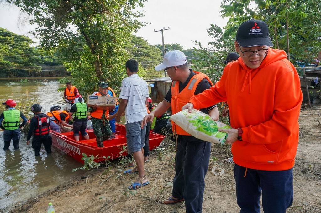 มิตซูบิชิ มอเตอร์ส จัดคาราวาน “ธารน้ำใจช่วยภัยน้ำท่วม สู่พี่น้องภาคอีสานบ้านเฮา"