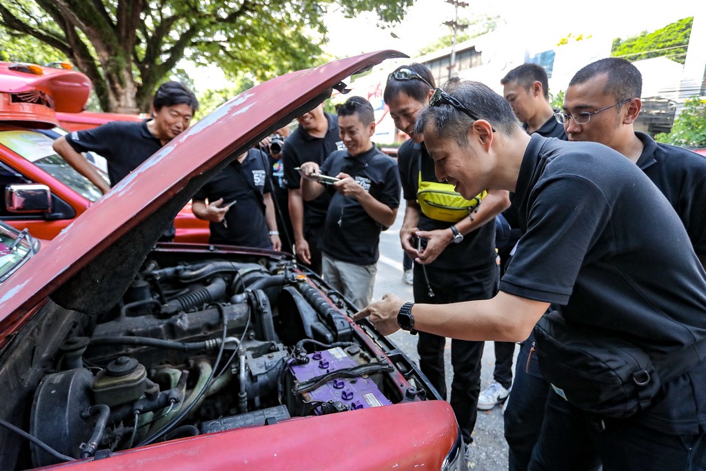 ฉลองความสำเร็จกับโตโยต้าตะลุยเส้นทาง 5 ทวีป