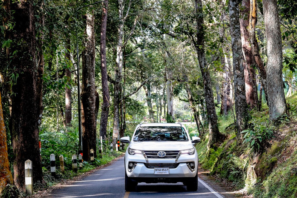 ฉลองความสำเร็จกับโตโยต้าตะลุยเส้นทาง 5 ทวีป