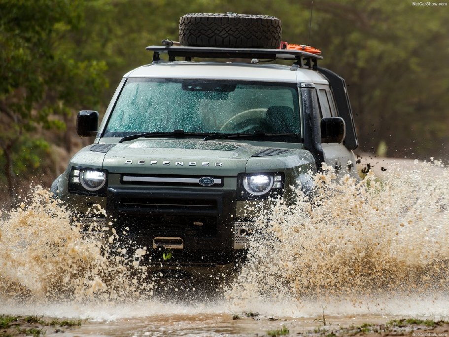 Land Rover Defender 110