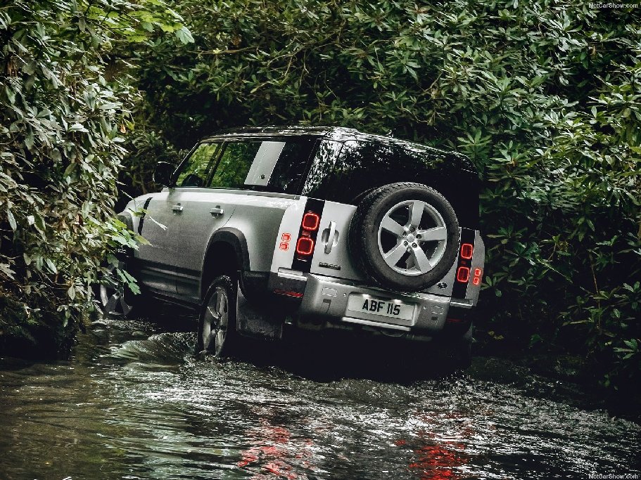 Land Rover Defender 110
