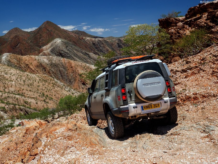 Land Rover Defender 110