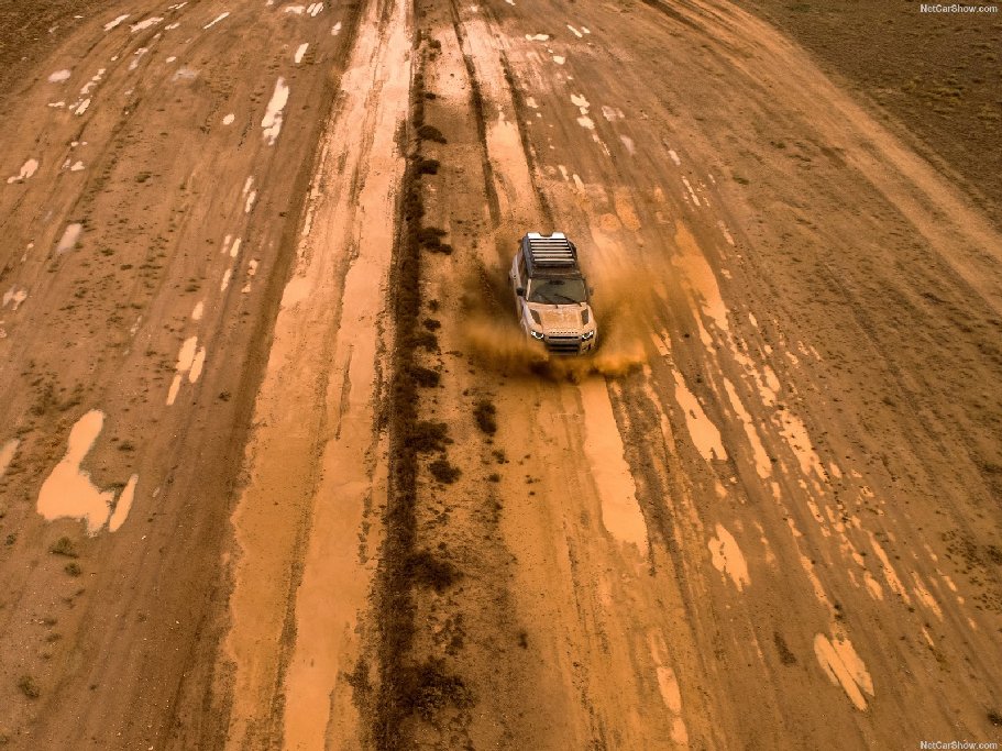 Land Rover Defender 110