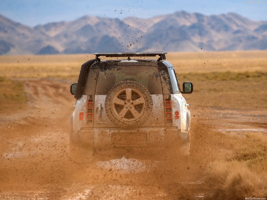 Land Rover Defender 110