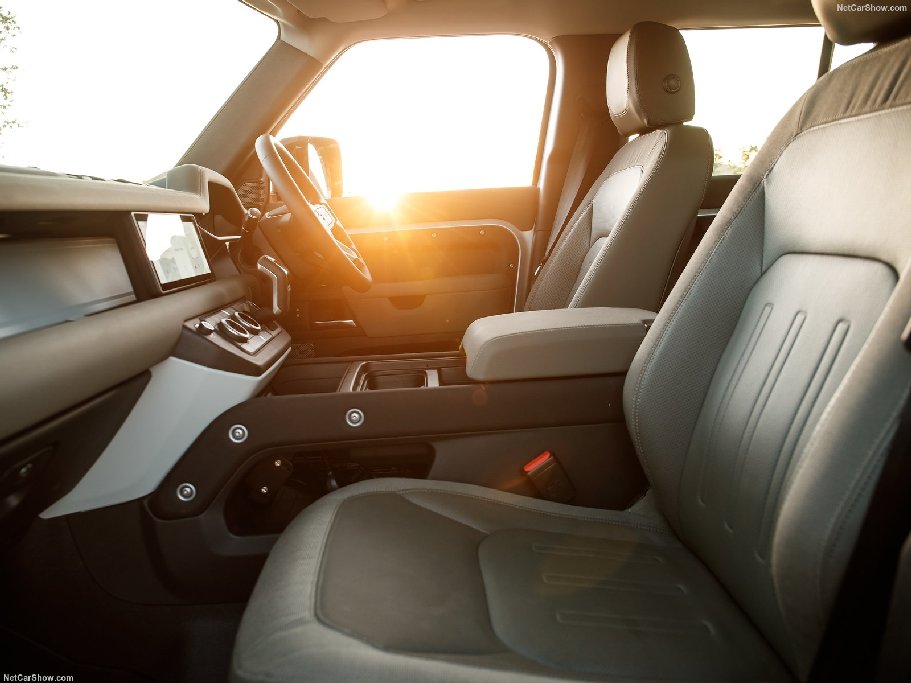 Land Rover Defender 110