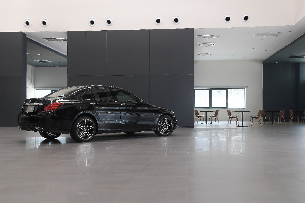 Mercedes-Benz C 300 e AMG Sport