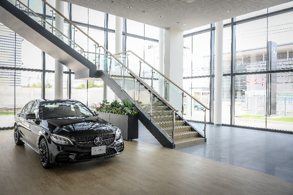 Mercedes-Benz C 300 e AMG Sport