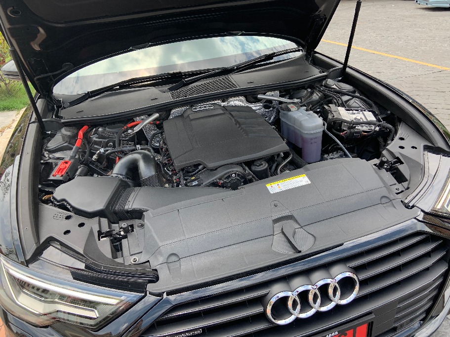 Audi A6 Avant 45 TFSI Quattro S-Line Black Edition