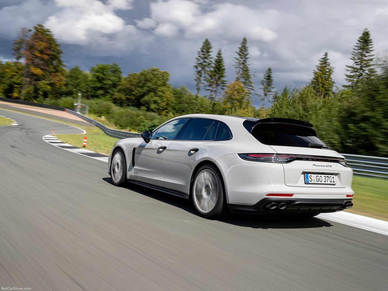 Porsche Panamera GTS Sport Turismo
