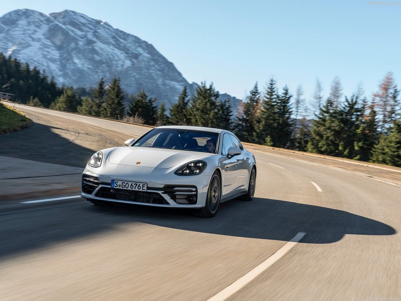 Porsche Panamera Turbo S E-Hybrid