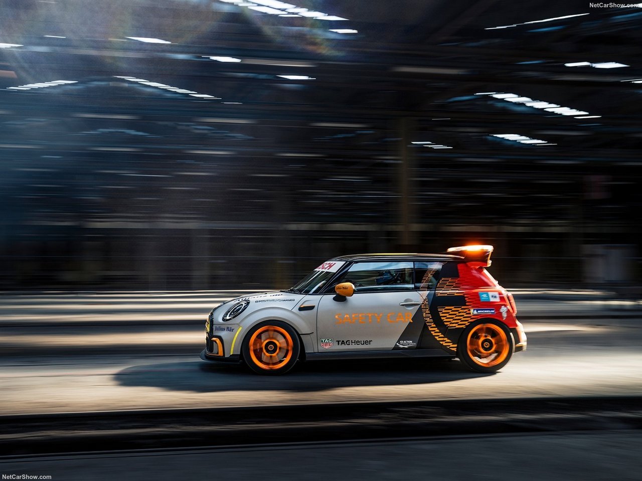 MINI Electric Pacesetter