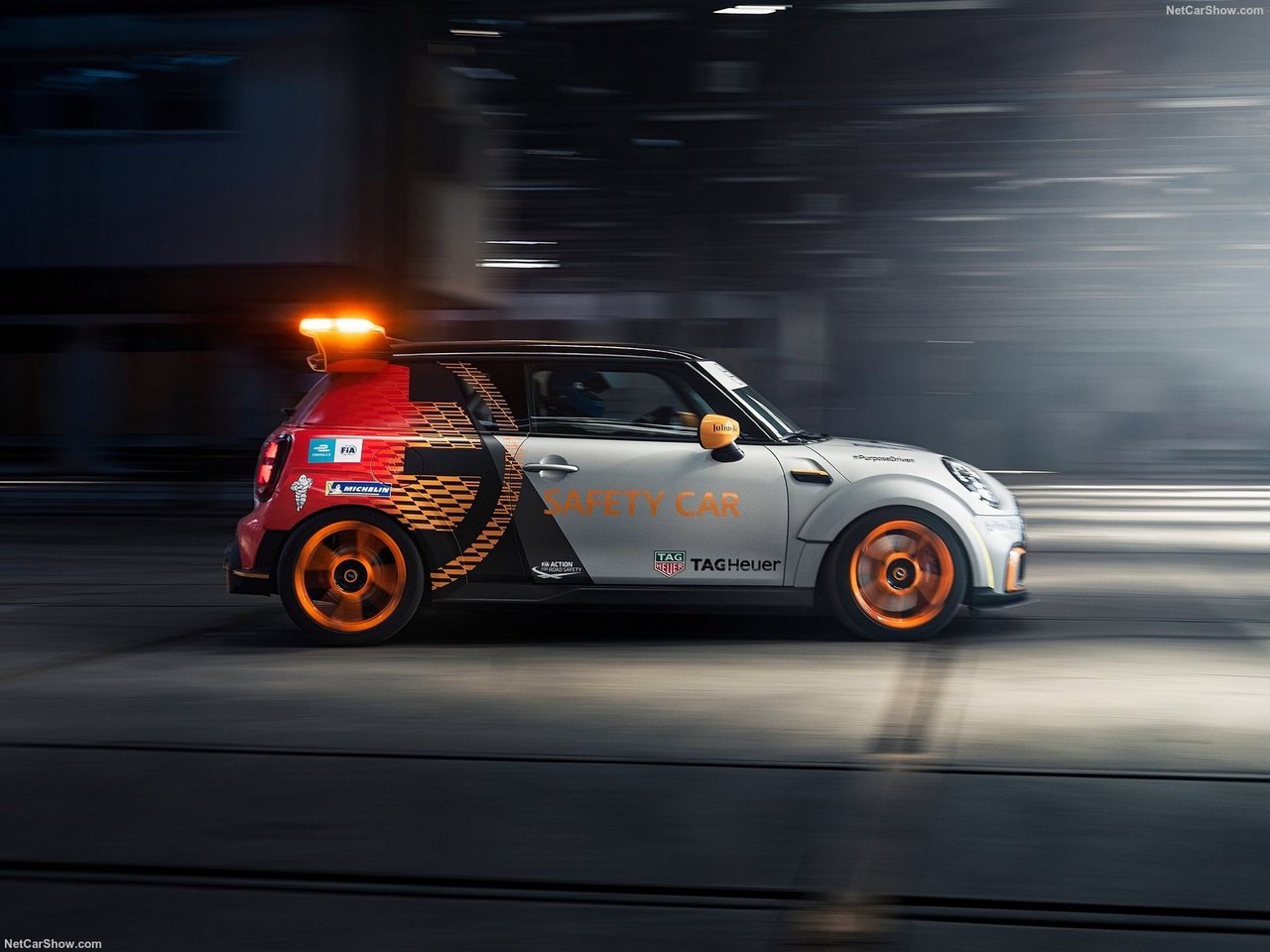 MINI Electric Pacesetter