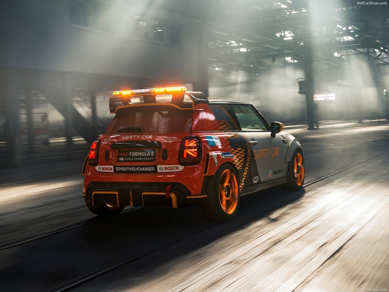 MINI Electric Pacesetter