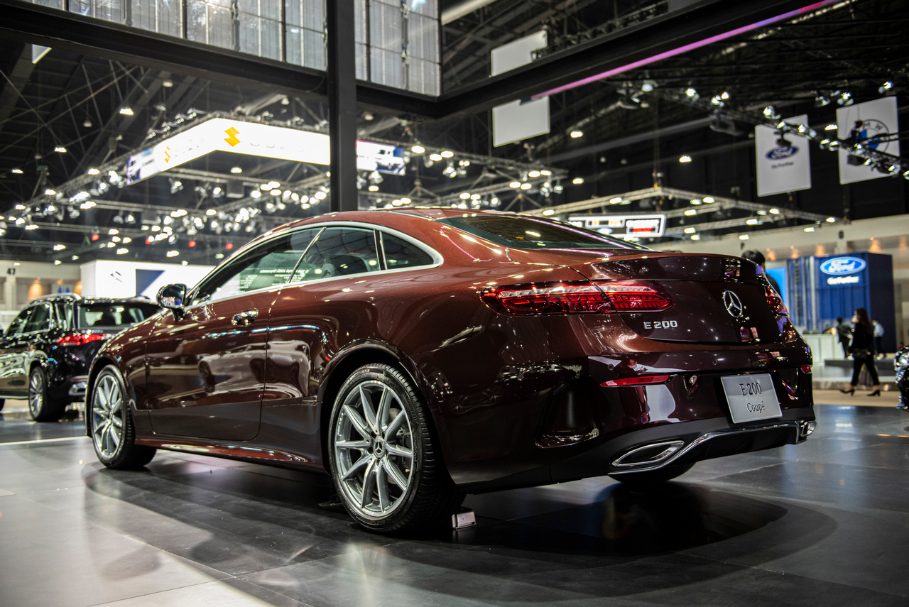 Mercedes-Benz E 200 Coupe AMG Dynamic