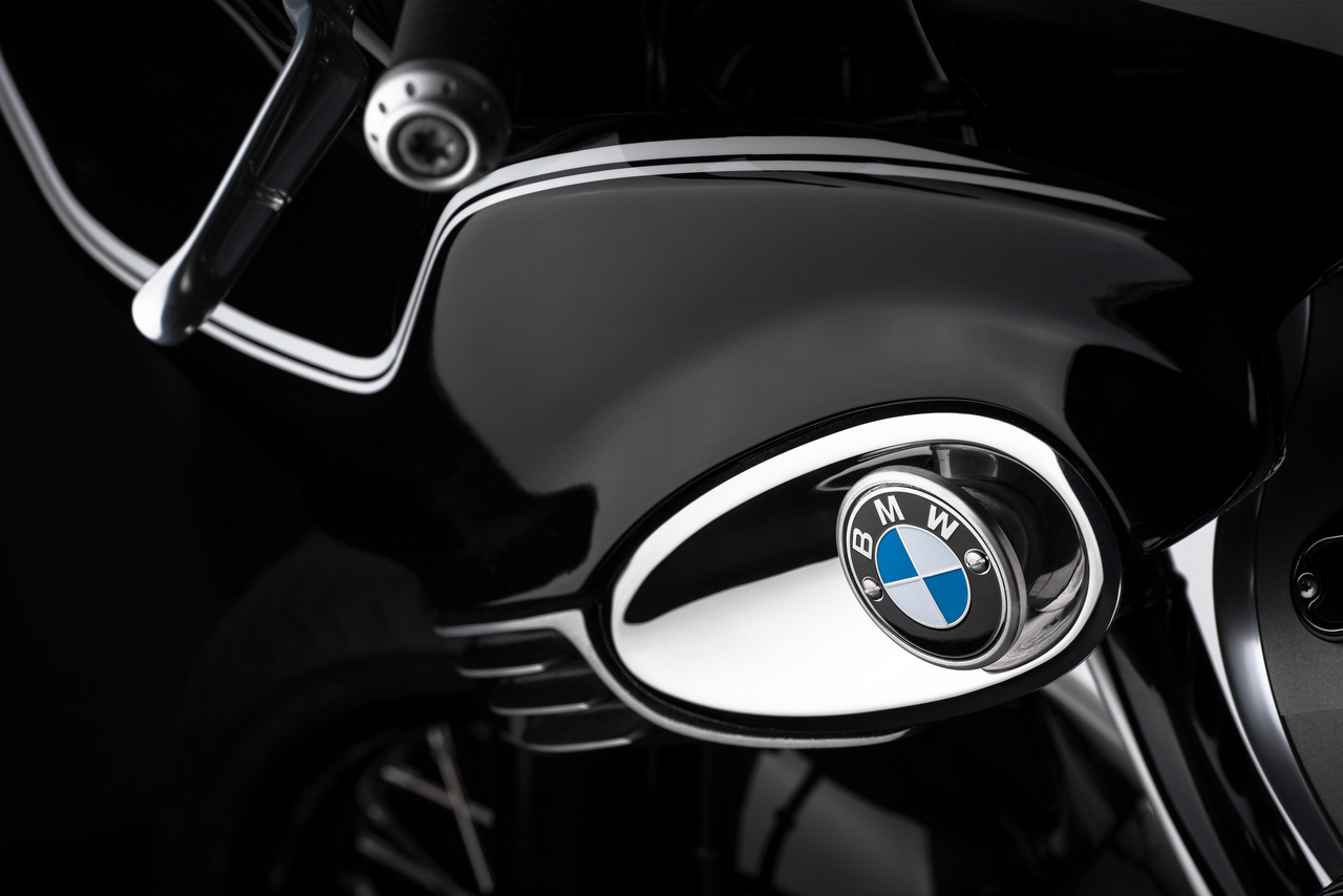 BMW R 18