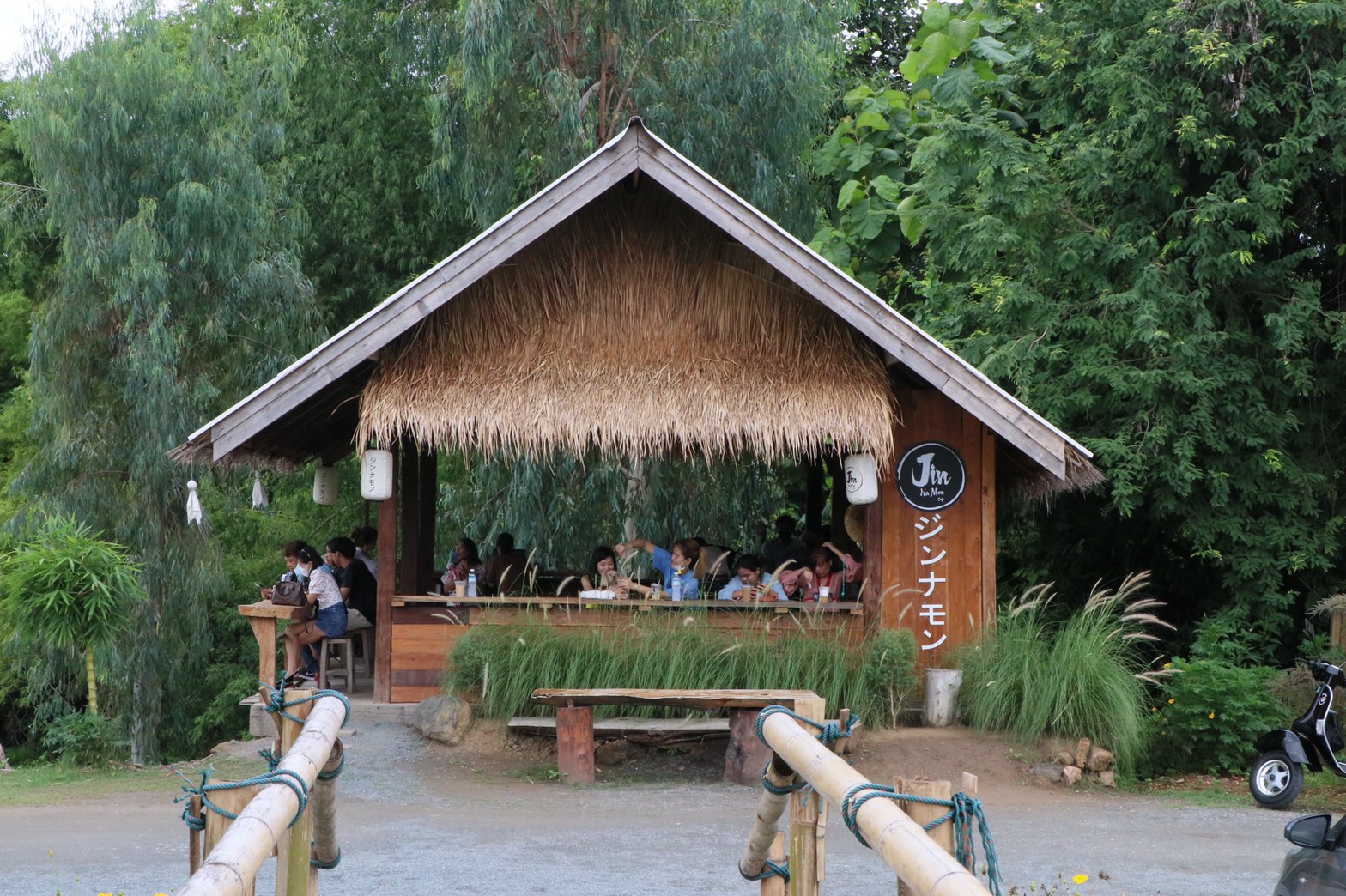 Jin Na Mon Café คาเฟ่เล็กๆบรรยากาศดีมีความโฮมมี่ จ.เชียงใหม่