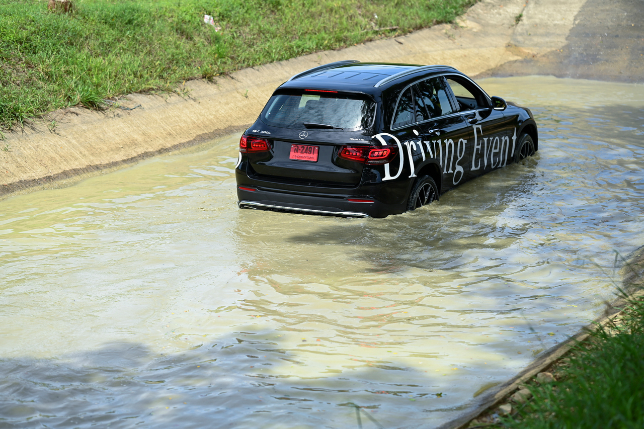 Mercedes-Benz SUV Driving Events 2022