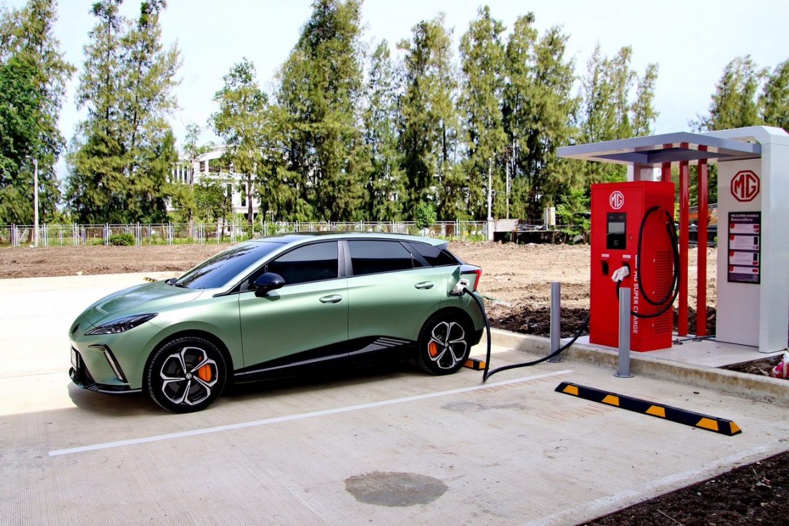 เอ็มจี ผนึก มหาวิทยาลัยอัสสัมชัญ เปิดศูนย์วิจัย และการเรียนรู้ด้านยานยนต์พลังงานใหม่