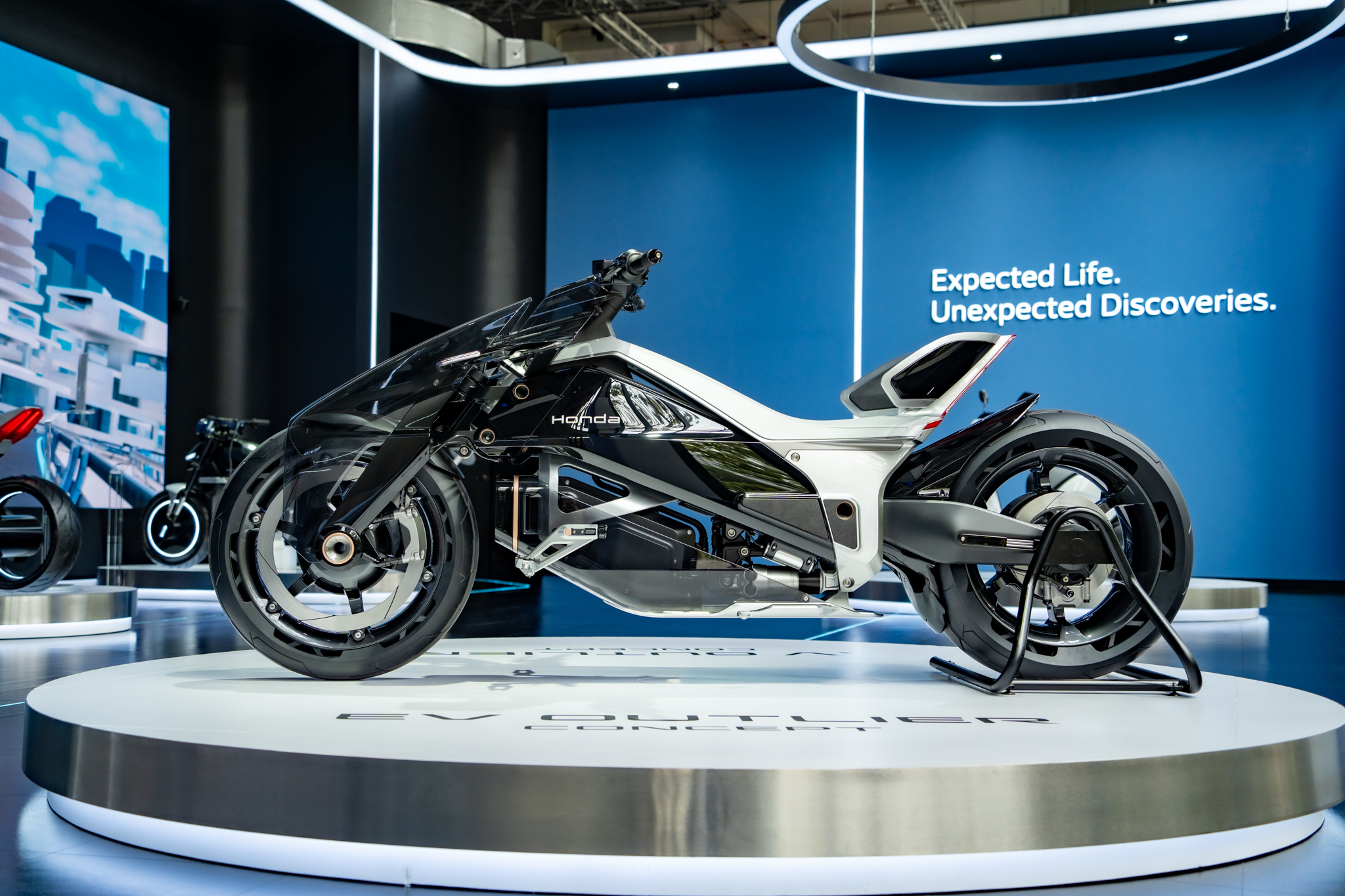 ฮอนด้า เปิดให้ยลโฉม EV Outlier ที่ “The M.O.V.E. by Honda”