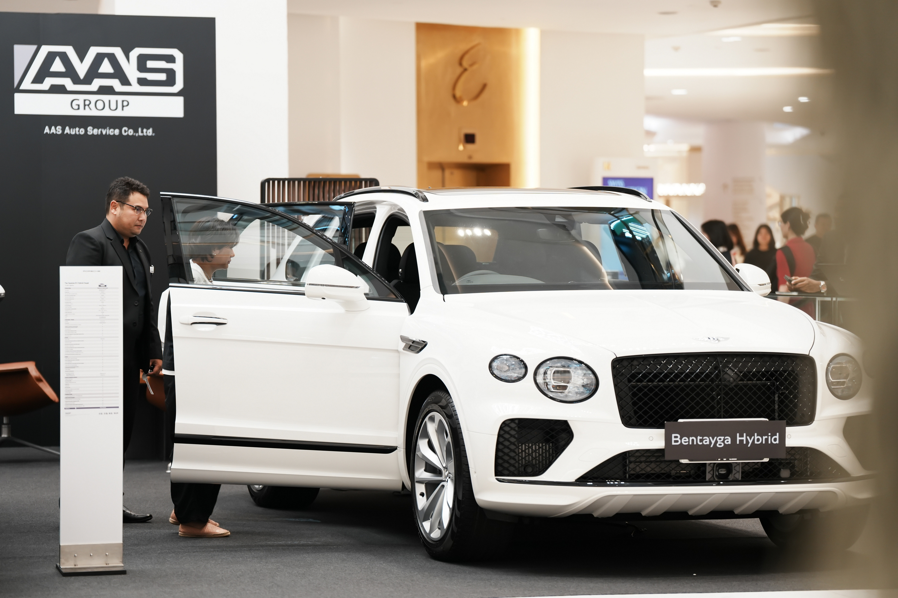 เบนท์ลีย์ แบงค็อก จัดแสดง Bentayga Hybrid ณ งาน AAS Group Roadshow 2026