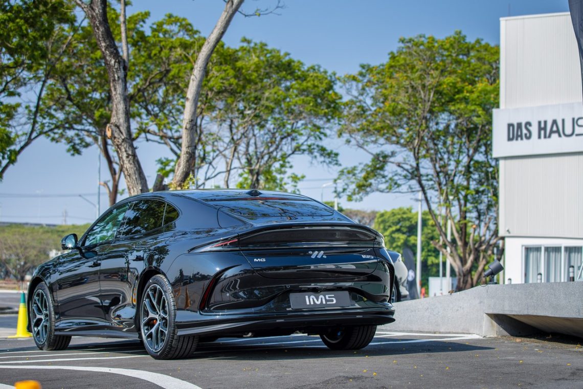 บริษัท เอสเอไอซี มอเตอร์ – ซีพี จำกัด และ บริษัท เอ็มจี เซลส์ (ประเทศไทย) จำกัดเผย 5 จุดเด่นของ MG IM5 พร้อมให้คนไทยได้เป็นเจ้าของ